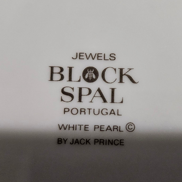 Set of 2 Block Spal Portugal Jewels White Pearl 10.5" Dinner Plates Jack Prince - Picture 4 of 4